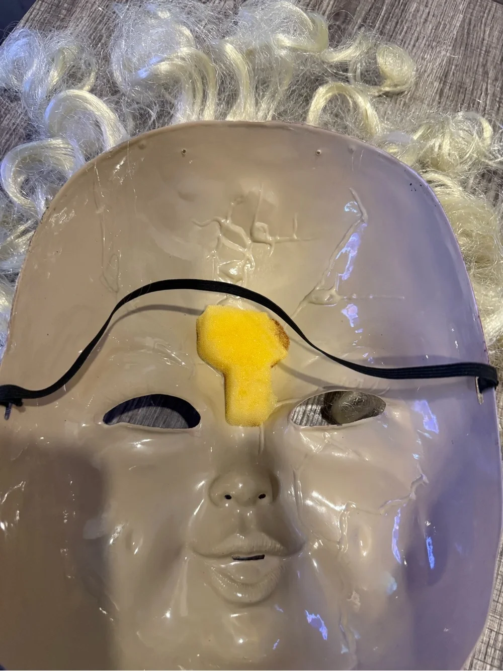 Vintage-Style Cracked Doll Face Larger Face Mask in Blonde